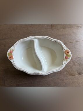 Pfaltzgraff Plymouth Cream Ceramic Serving Piece with Leaf Motif